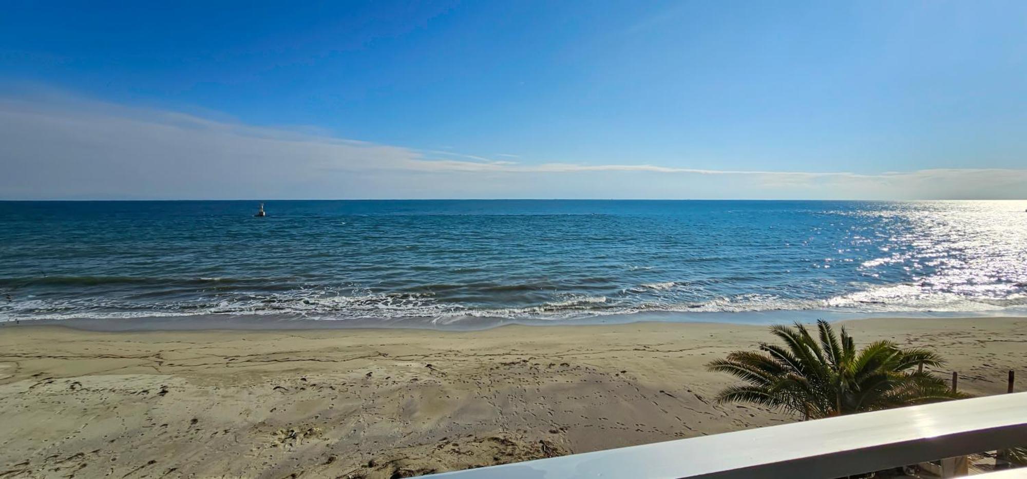 Hara Apartment In Front Of The Beach Paralía Exterior foto